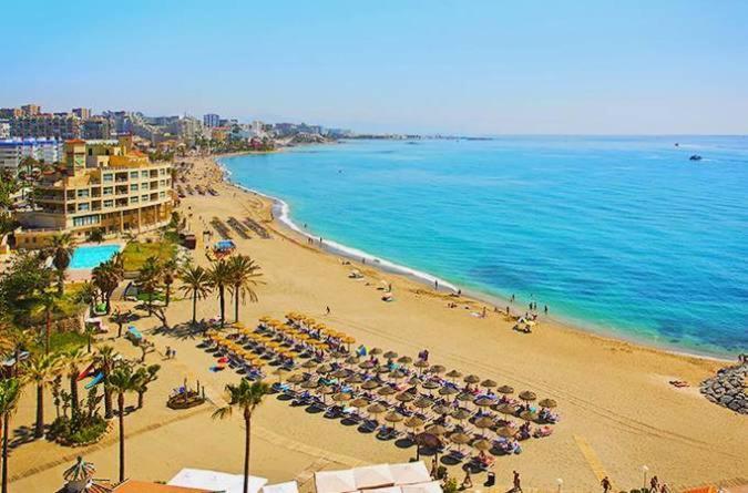 Benalmadena Playa Apartamentos مالقة المظهر الخارجي الصورة